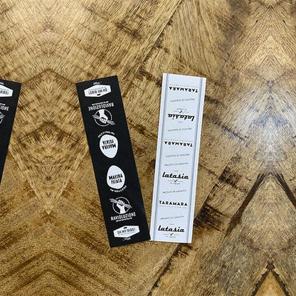 Precinto adhesivo personalizado en tinta negra. 12 x 3 cm. Varias cantidades. - Klimer