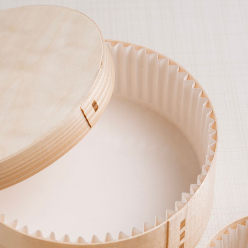 Caja de madera redonda + Papel de cocción. ø18x6 cm - 90 Uds.