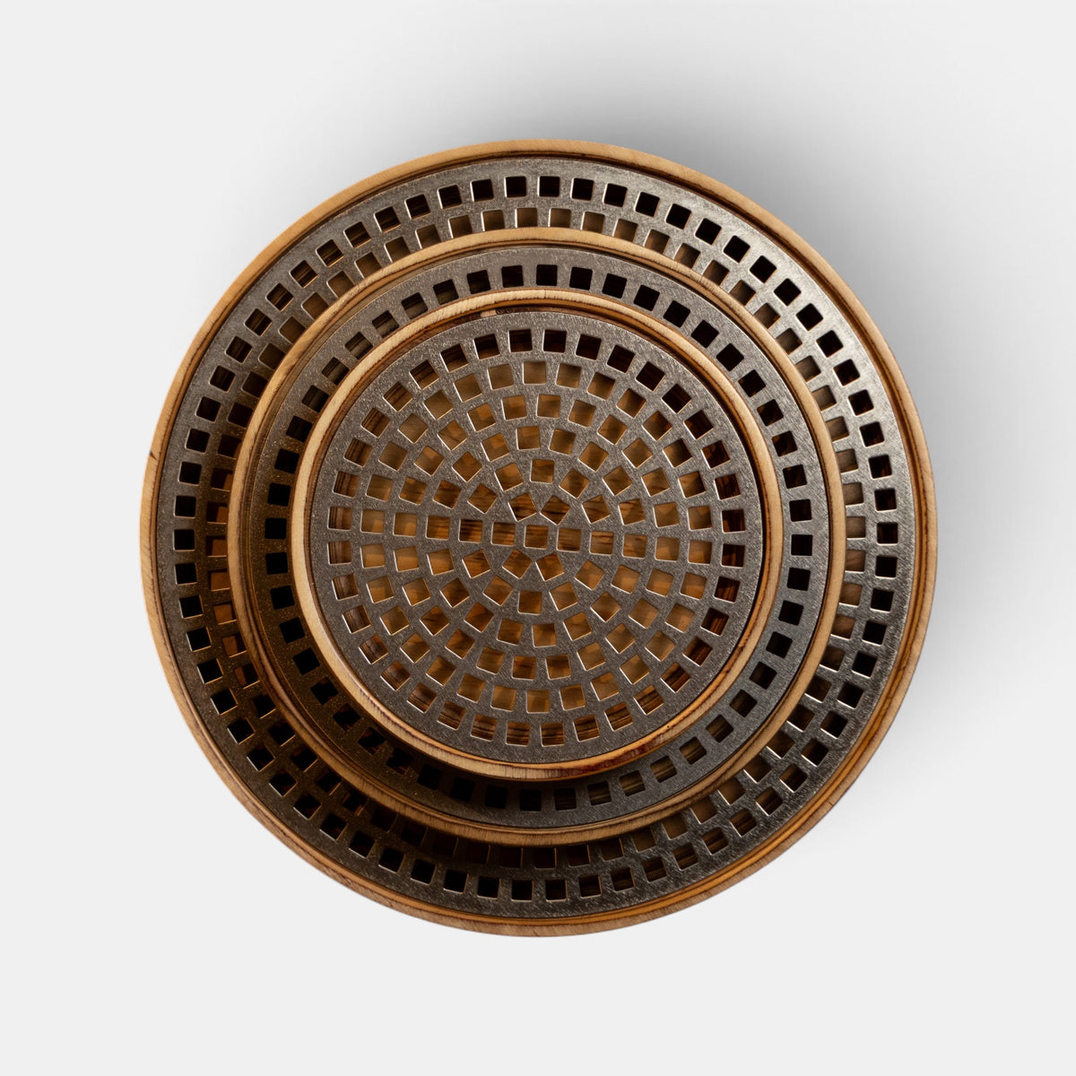 Bandeja redonda de madera apta para lavavajillas. Ø30 x 4 cm - 1 ud.